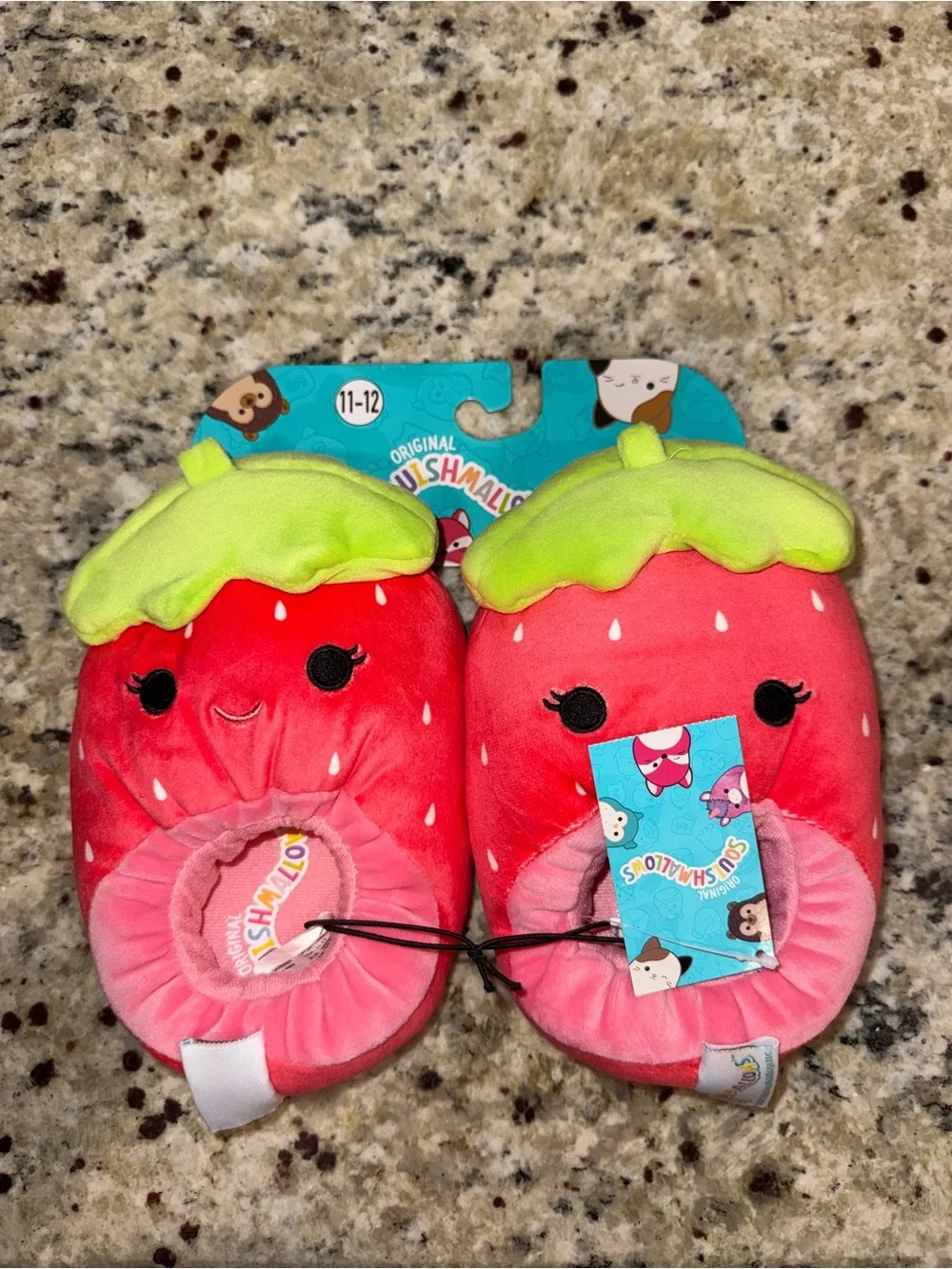 NWT Squishmallows Berry Strawberry Slippers Size 11-12